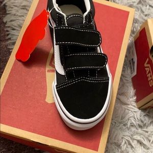 Never worn toddler old school vans boys size 11.0